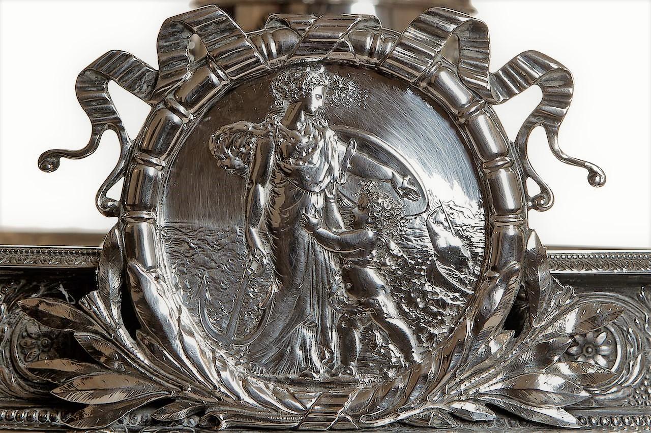 Josef Carl Klinkosch, alzata commemorativa, argento (1872), part., Collezione d’arte Gruppo Generali, ph. Duccio Zennaro