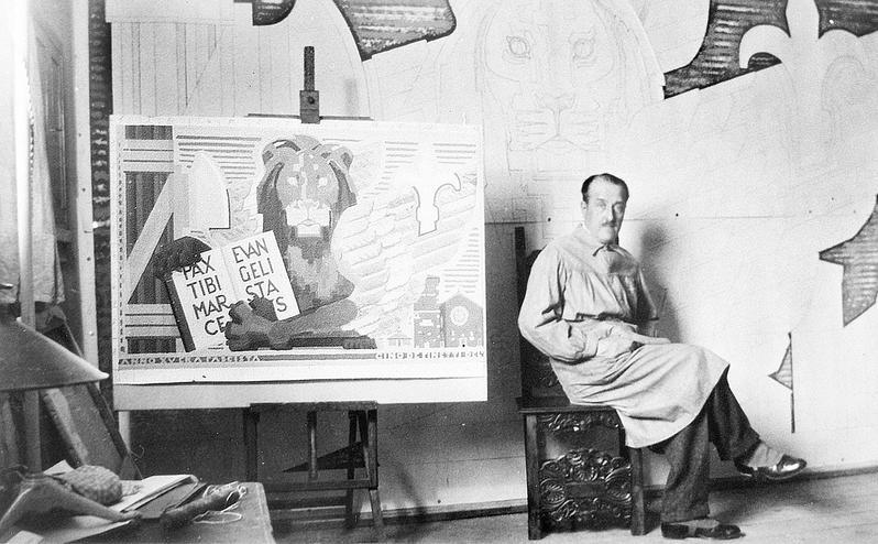 Gino de Finetti durante l'esecuzione del mosaico di galleria Protti a palazzo Piacentini (Trieste, 1936 ca.) / Archivio Diego Arich, Diana de Finetti and Fulvia de Finetti