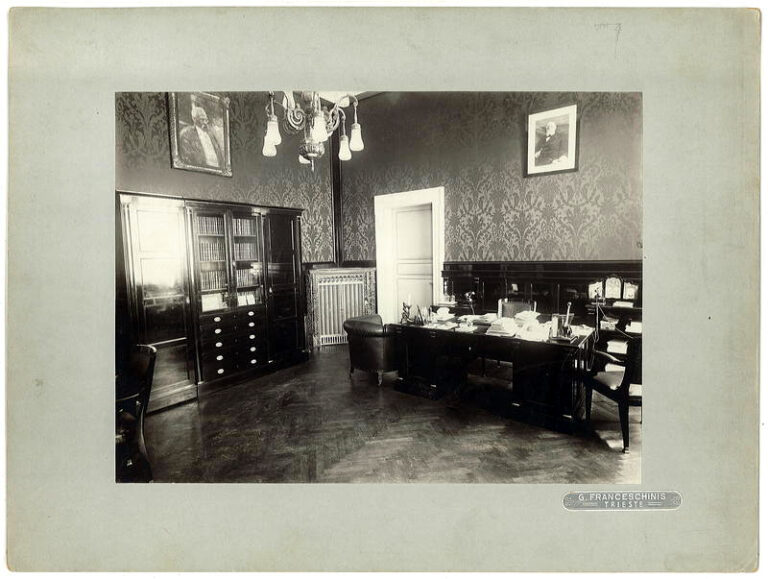 Palazzo Geiringer, Trieste — Piazza Duca degli Abruzzi 2, executive room / ph. G. Franceschinis [1920]