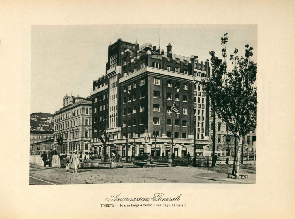 Trieste, Piazza Luigi Amedeo Duca degli Abruzzi 1, Palazzo Berlam, from the photo album “Novo incepto saeculo” (early 1930s)