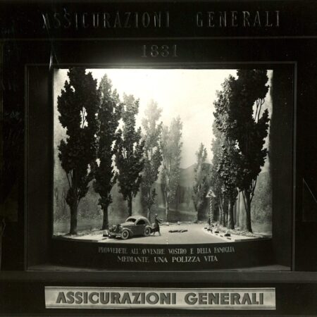 Propaganda and life – insurance, that is – on the stage!