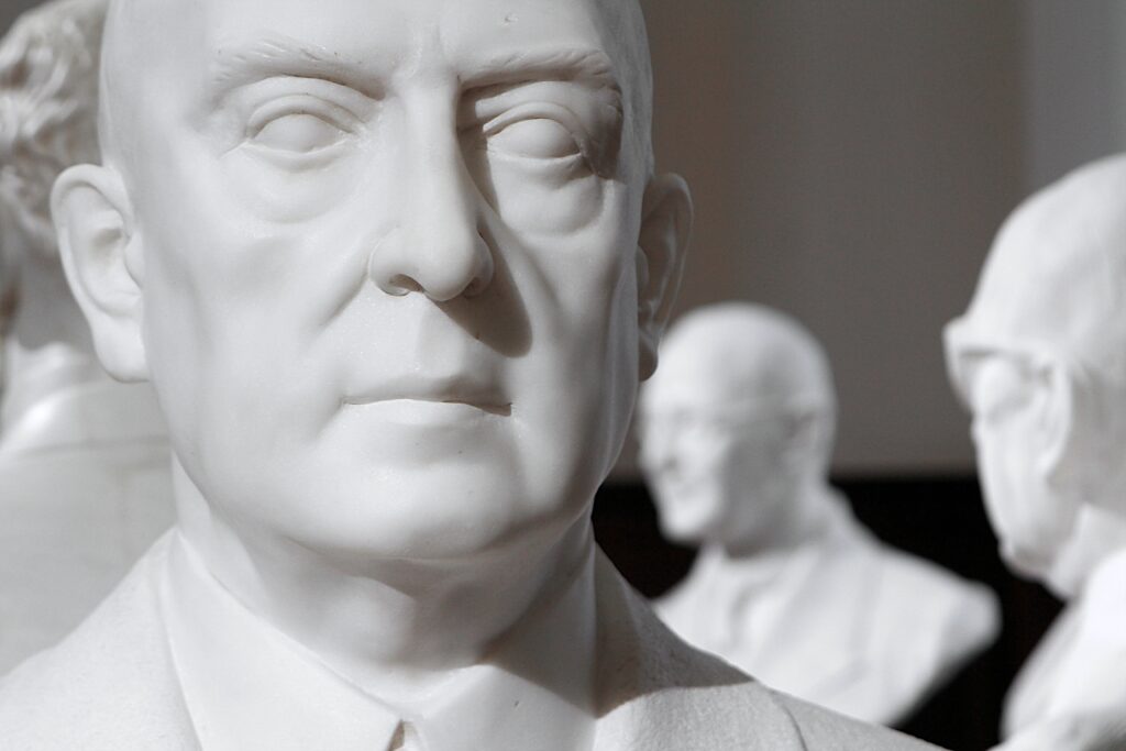 Adolare Plisnier, Bust of Edgardo Morpurgo, 1955 / ph. Massimo Goina