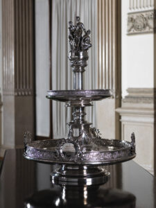Alzata in argento donata nel 1872 al segretario generale Masino Levi (1872) / ph. Duccio Zennaro