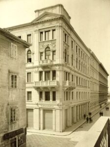 Palazzo Geiringer, Trieste (1909-1912): angolo fra via Trento e via Torrebianca