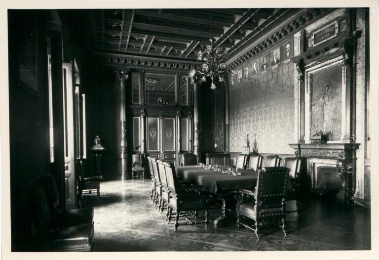 Palazzo Geiringer, sala direzionale (1930ca)